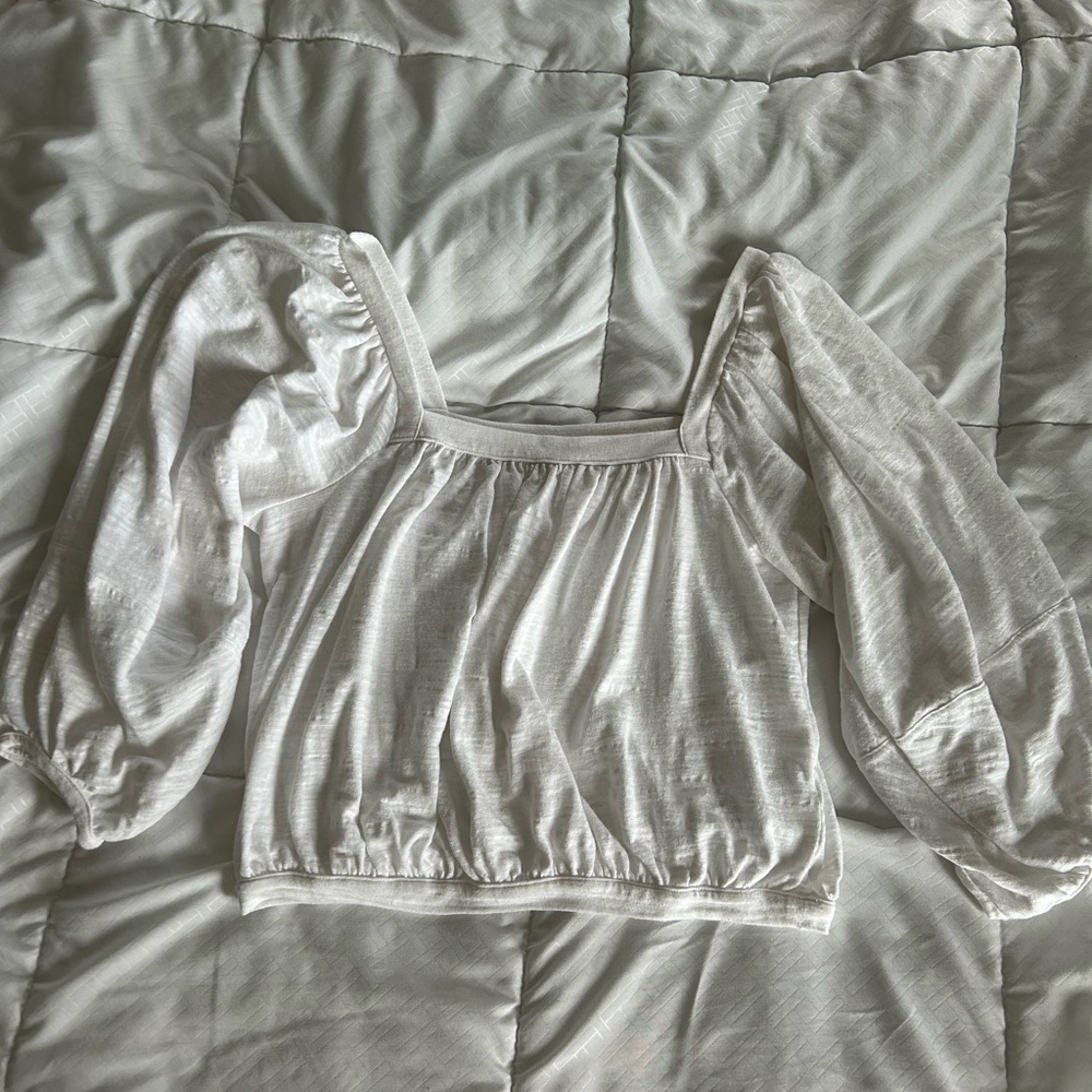 Free People white puff sleeve blouse